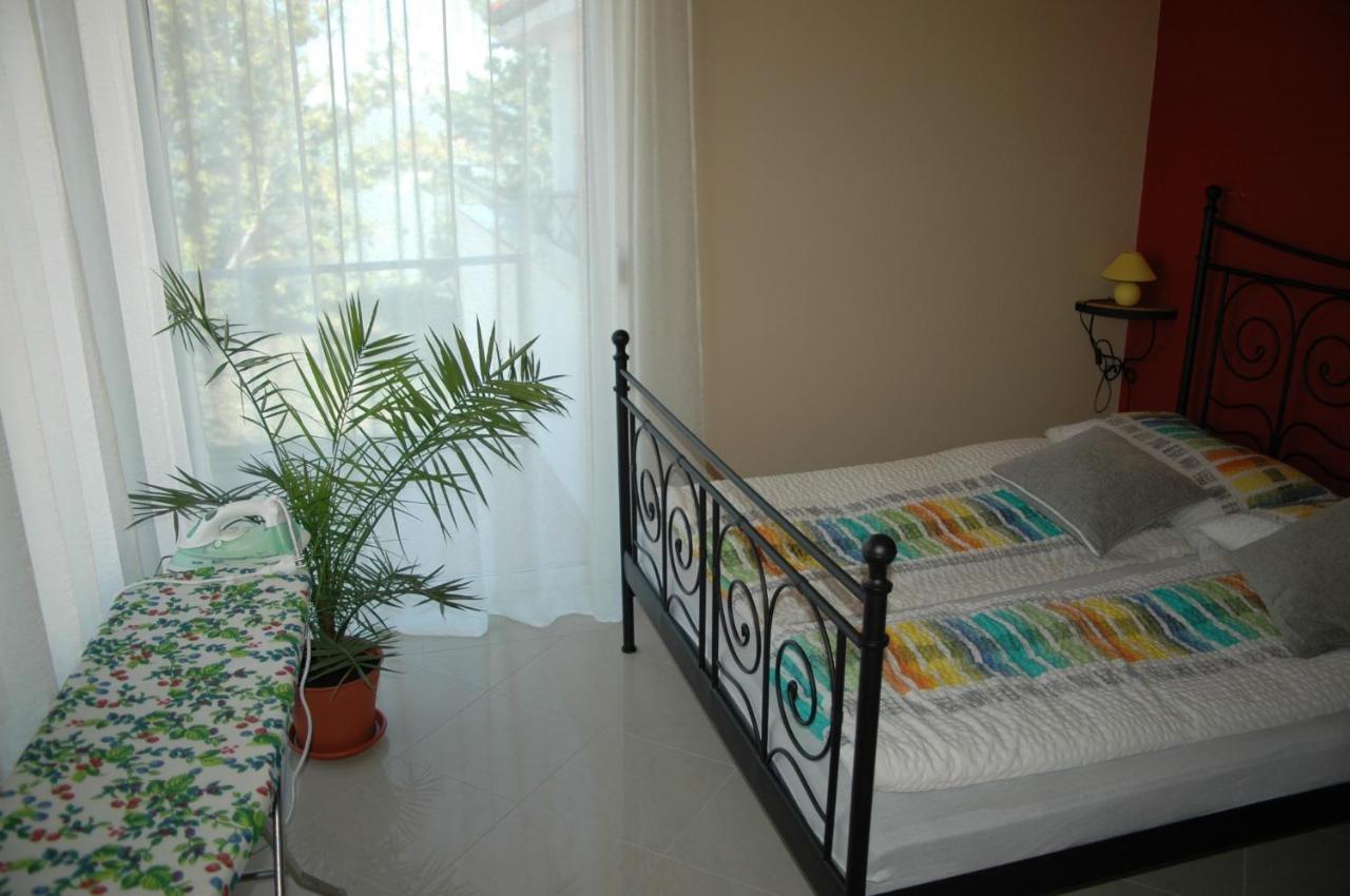 Gruber Apartman Siofok Ngoại thất bức ảnh
